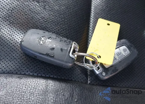 2016 Hyundai Veloster Turbo from USA, damaged, VIN KMHTC6AE9GU258792